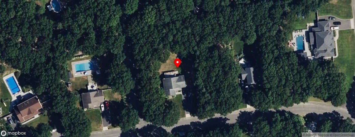 House image located at Manorville, New York, 11949